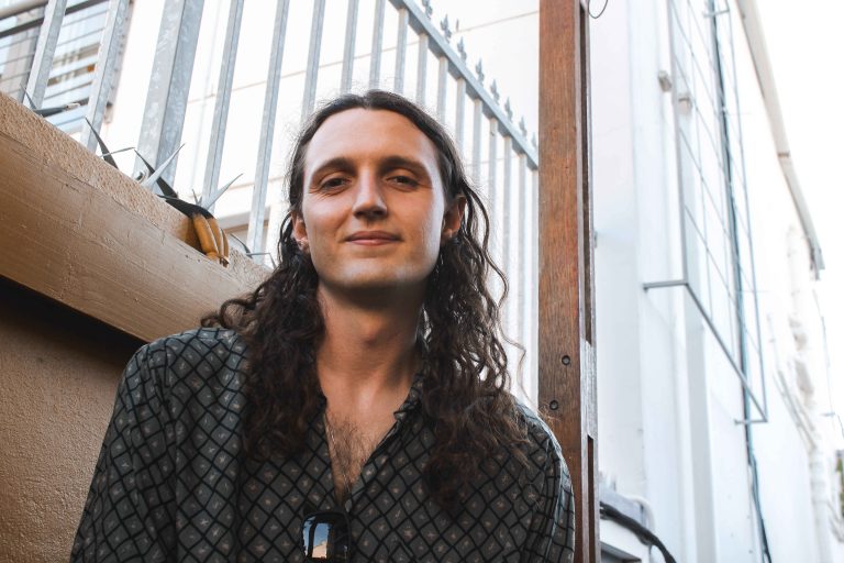 No one will steal the thunder of Cape Town singer-songwriter, Jonathan Stephen Simons Jonathan Stephen Simons