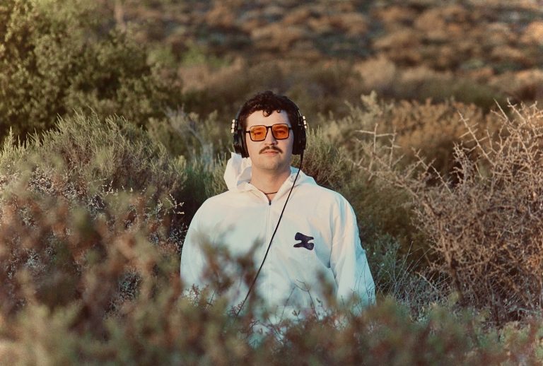 Zwoog delivers a stirring and adventurous sound with new EP: Flor Zwoog